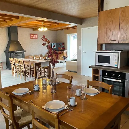 L'oustal D'aubrac Holiday home Le Nayrac